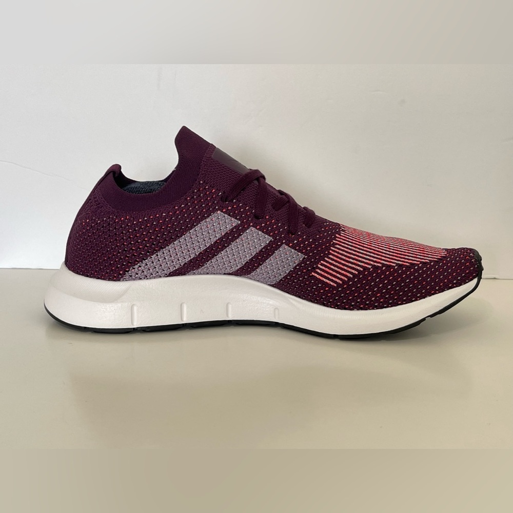 adidas CQ2035 Womens Swift Run Pk w